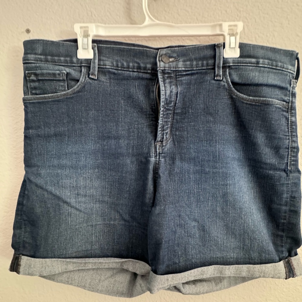 NYDJ Jean short, cuffed, gently worn, Avery, 18W, lift x tuck
